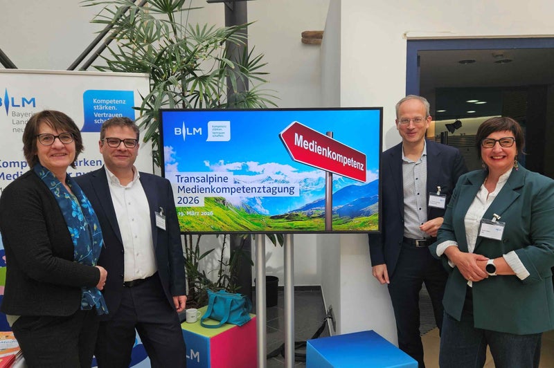 (da dx) Judith Gögele, Thorsten Schmiege (organizzatore - BLM Bayern), Stefan Rauschenberger (RTR Österreich), Susanne Marxer (Bakom Schweiz). (Foto: Comitato provinciale comunicazioni)